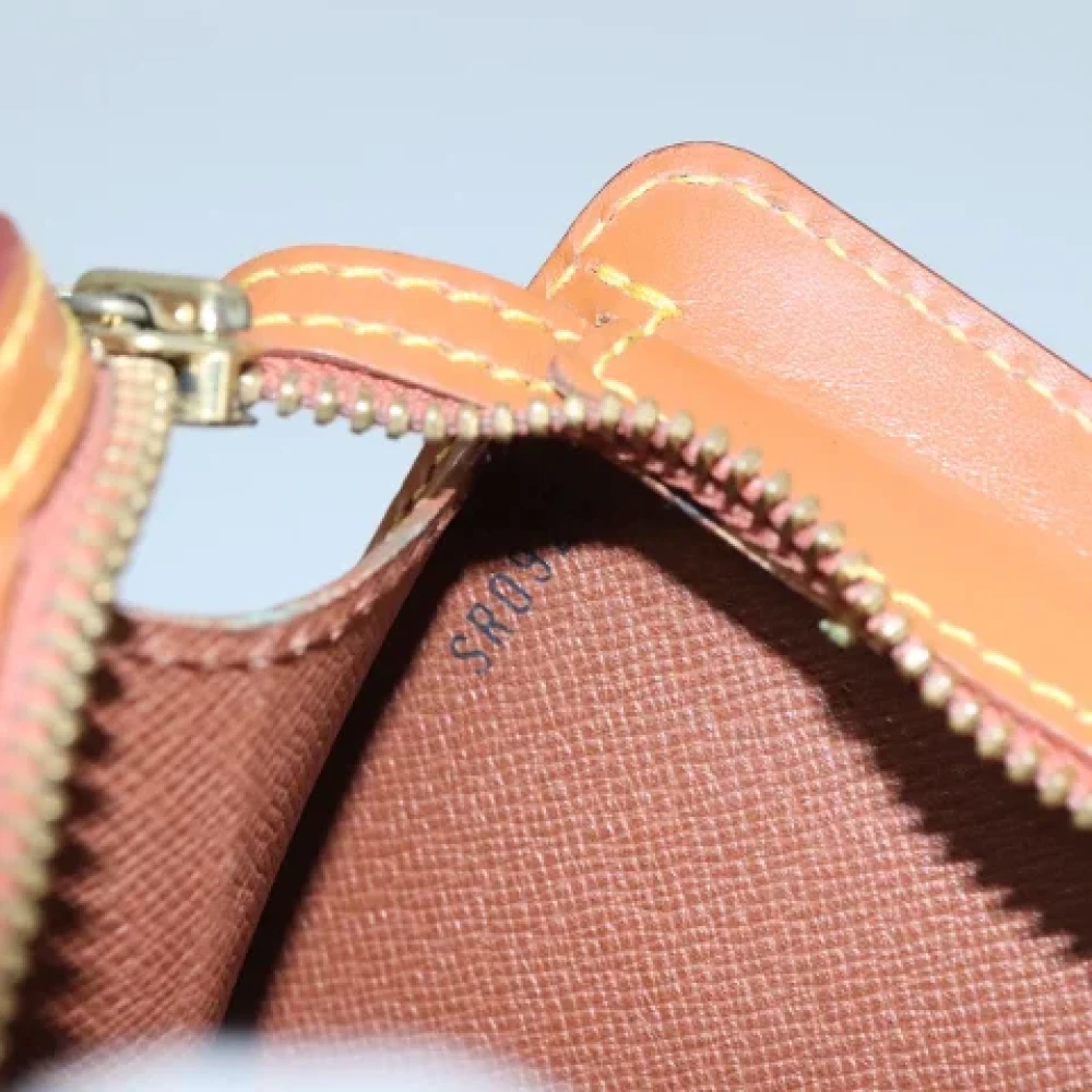 Louis Vuitton Vintage Pre-owned Leather clutches Brown Dames