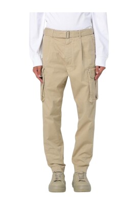 beige-cargo-pants-elevate-wardrobe-style