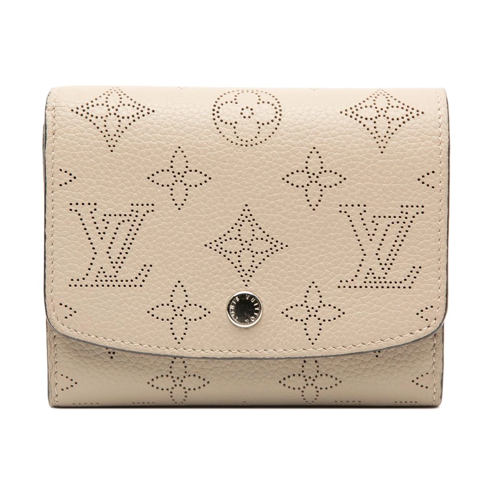 Louis Vuitton Vintage Women's Beige Pre-Owned Leather Wallet