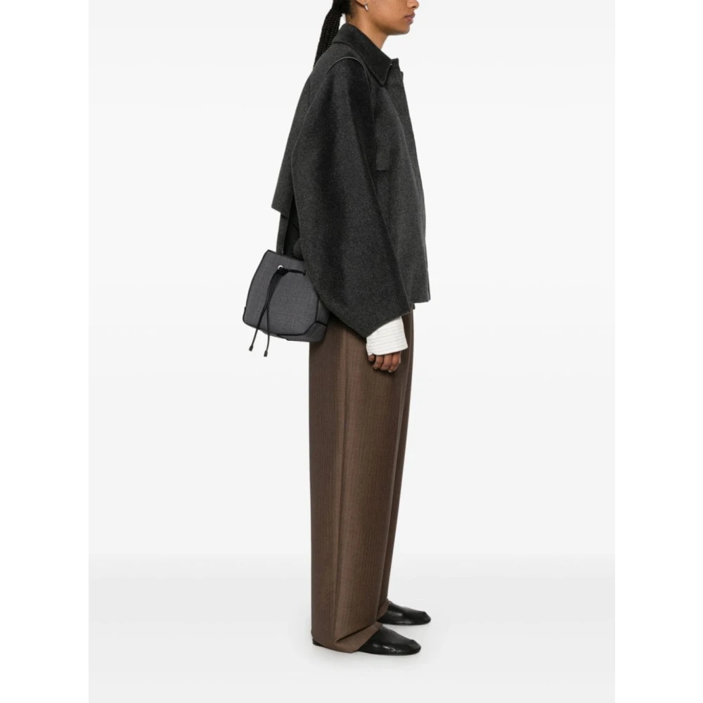 BRUNELLO CUCINELLI Gestructureerde Grijze Tassen met Trekkoordsluiting Gray Dames