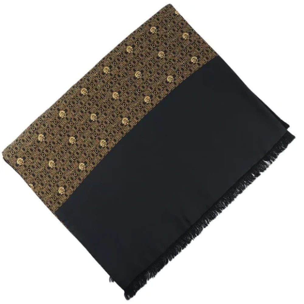 Hermès Vintage Pre-owned Silk scarves Black Dames