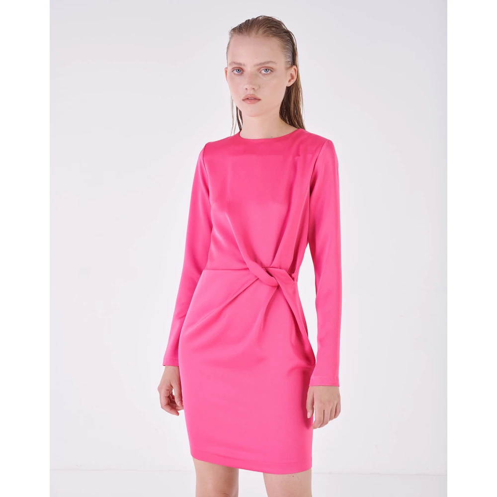 Silvian Heach Korte gedrapeerde jurk met kruisdetail Pink Dames