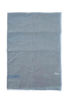 gradient-scarf-for-stylish-look