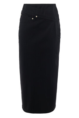 black-asymmetric-side-slit-skirt