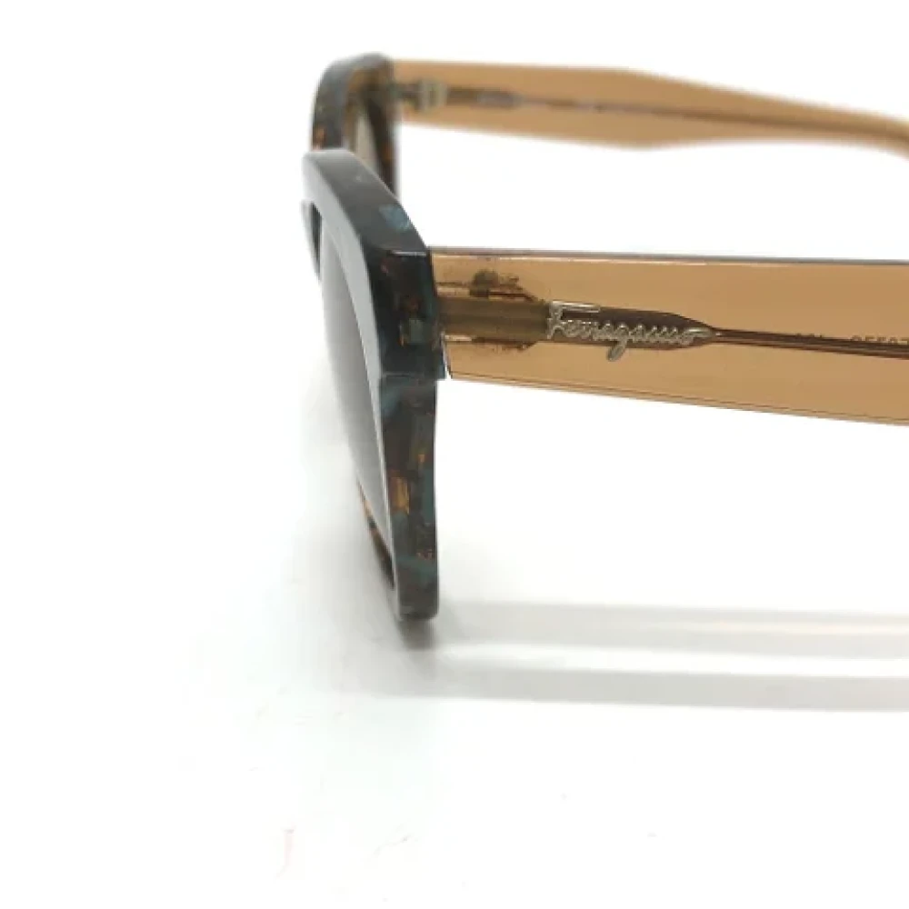 Salvatore Ferragamo Pre-owned Fabric sunglasses Brown Dames