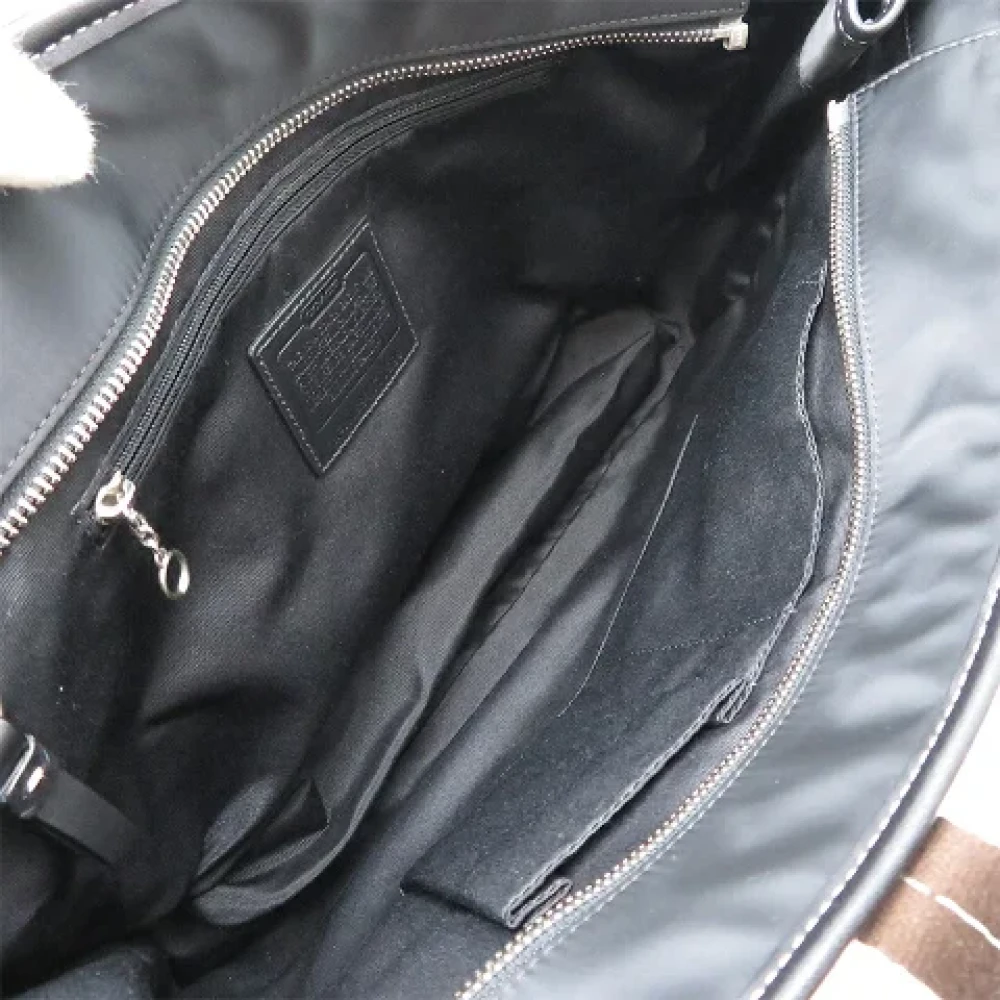 Coach Pre-owned Nylon shoulder-bags Black Dames