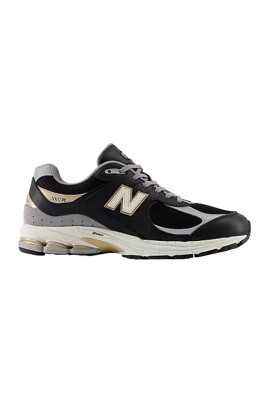 polyester-sneaker-leather-and-canvas-blend