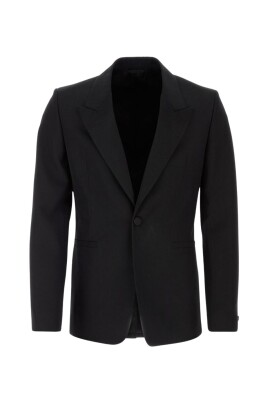 sophisticated-black-blazer