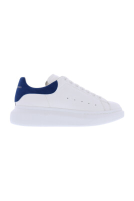 oversized-sneakers