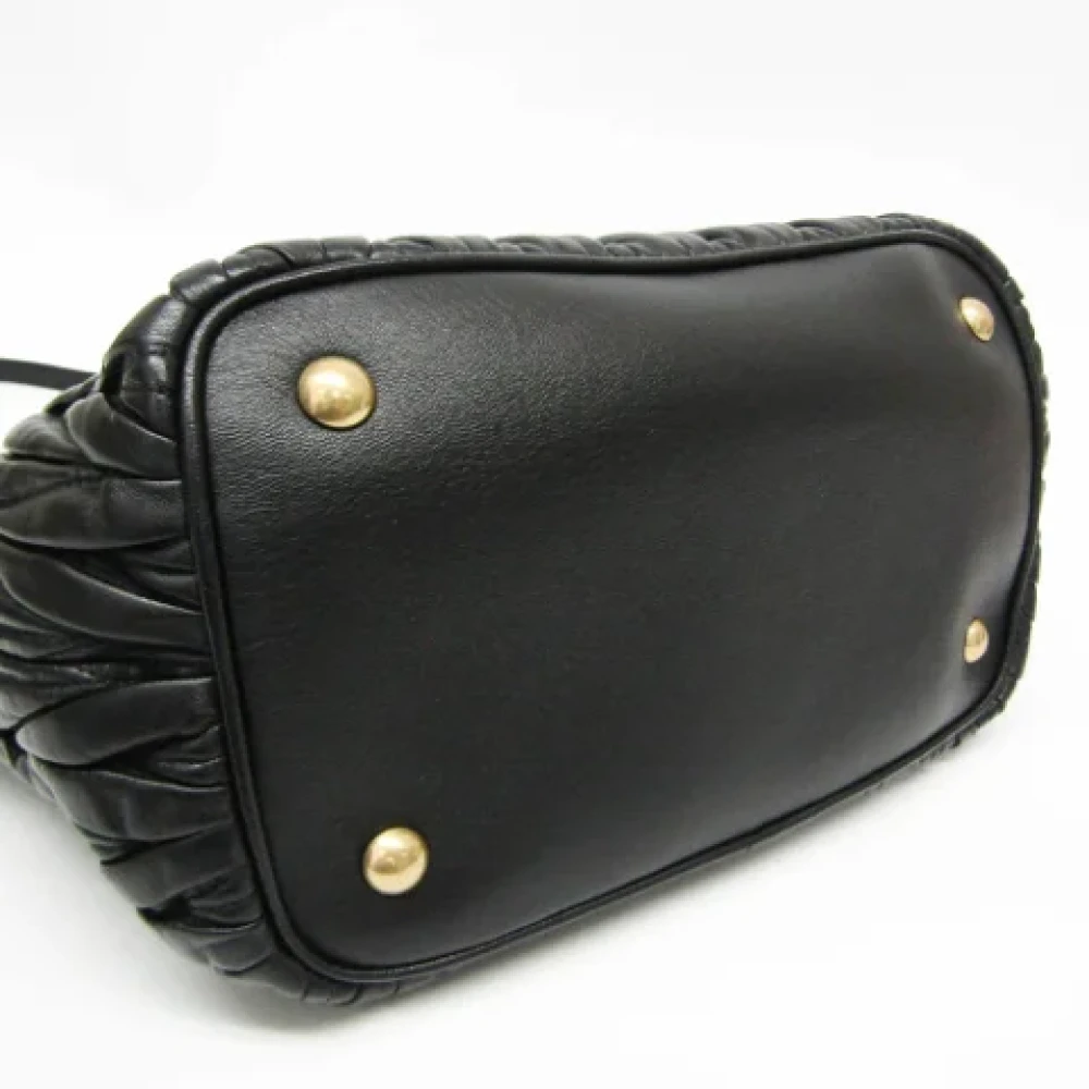 Miu Pre-owned Leather handbags Black Dames