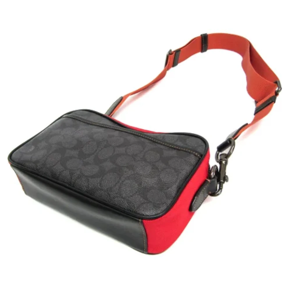 Coach Pre-owned Canvas shoulder-bags Black Unisex