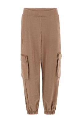 pantalon-sport-marron-logo-metal