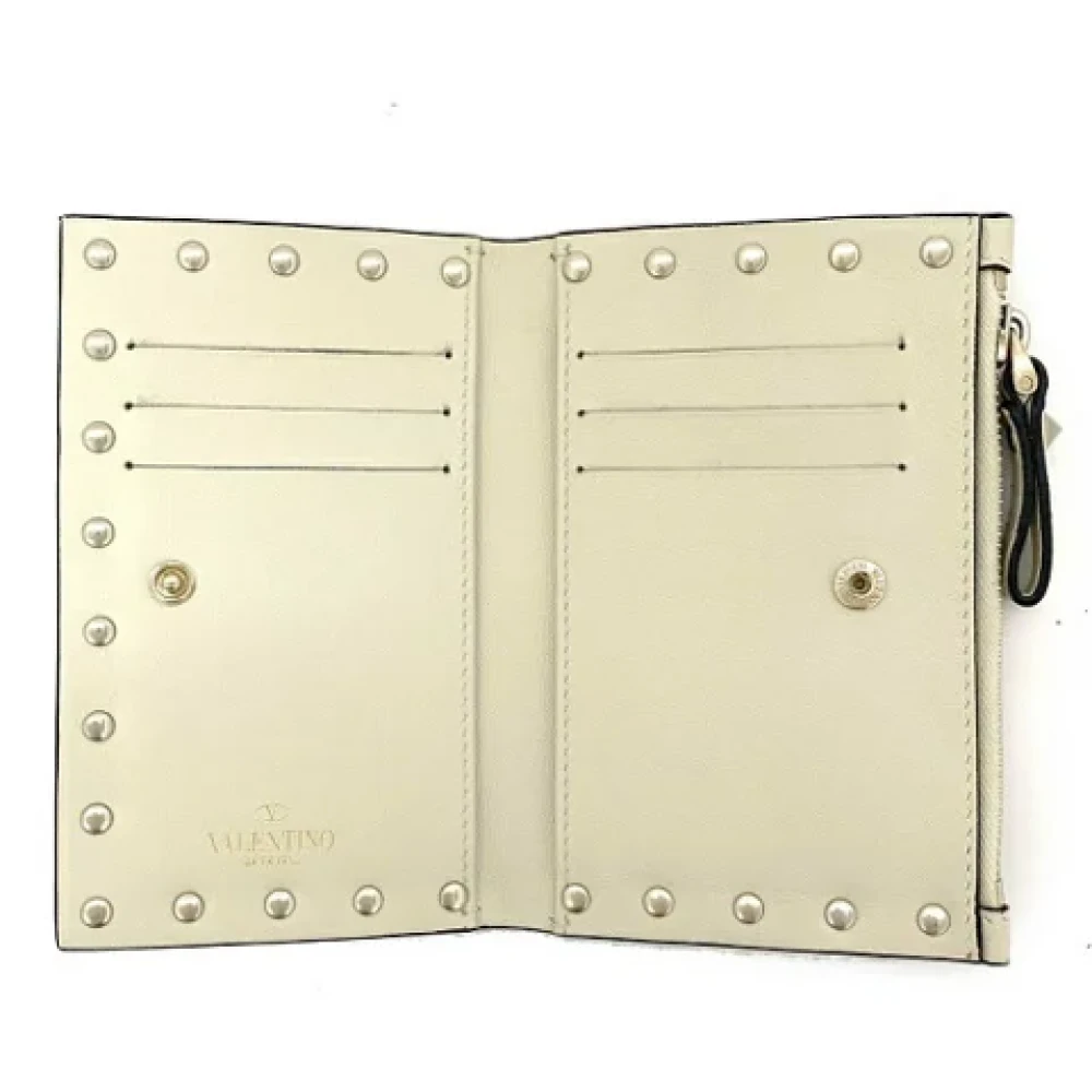 Valentino Vintage Pre-owned Leather wallets Beige Dames