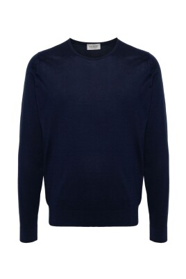 round-neck-knitwear