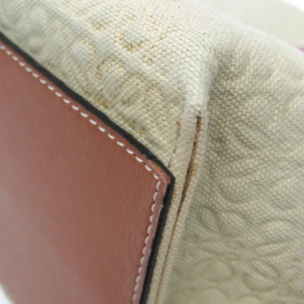 Loewe Pre-owned Leather totes Beige Dames