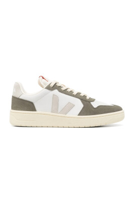 white-lace-up-sneakers-with-logo-patch