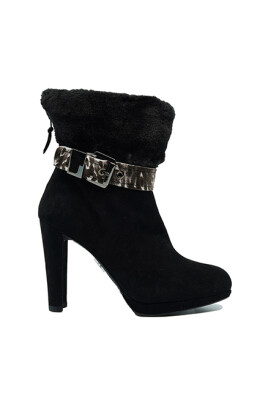 suede-ankle-boots
