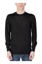 maille-tricot-noir-col-rond