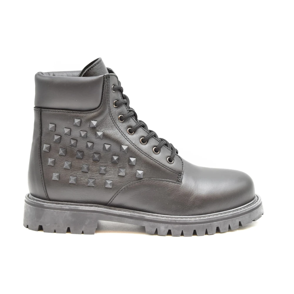 Shoes > Boots > Lace-up Boots - - Valentino Garavani - Modalova
