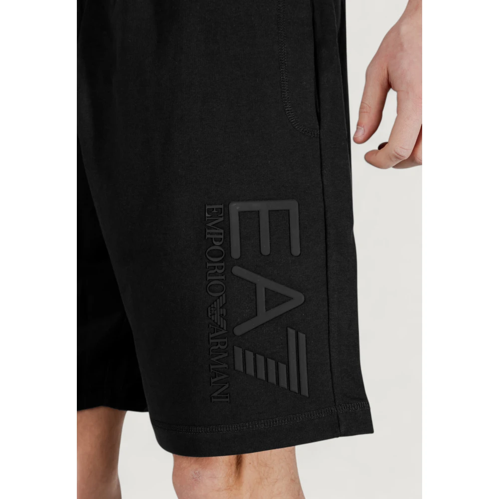 Emporio Armani EA7 Sportieve Bermuda Shorts voor Mannen Black Heren