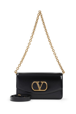 black-leather-handbag-elegant-style
