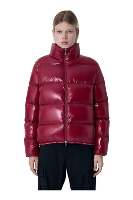 veste-courte-en-nylon-laque