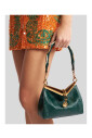 sac-a-bandouliere-en-cuir-vert-avec-motif-ondule