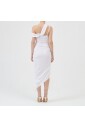 robe-midi-blanche-avec-details-en-metal-dore
