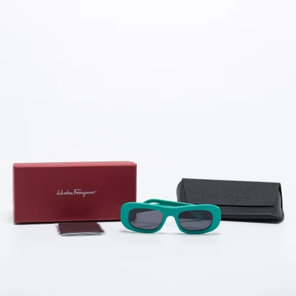 Salvatore Ferragamo Pre-owned Acetate sunglasses Green Dames