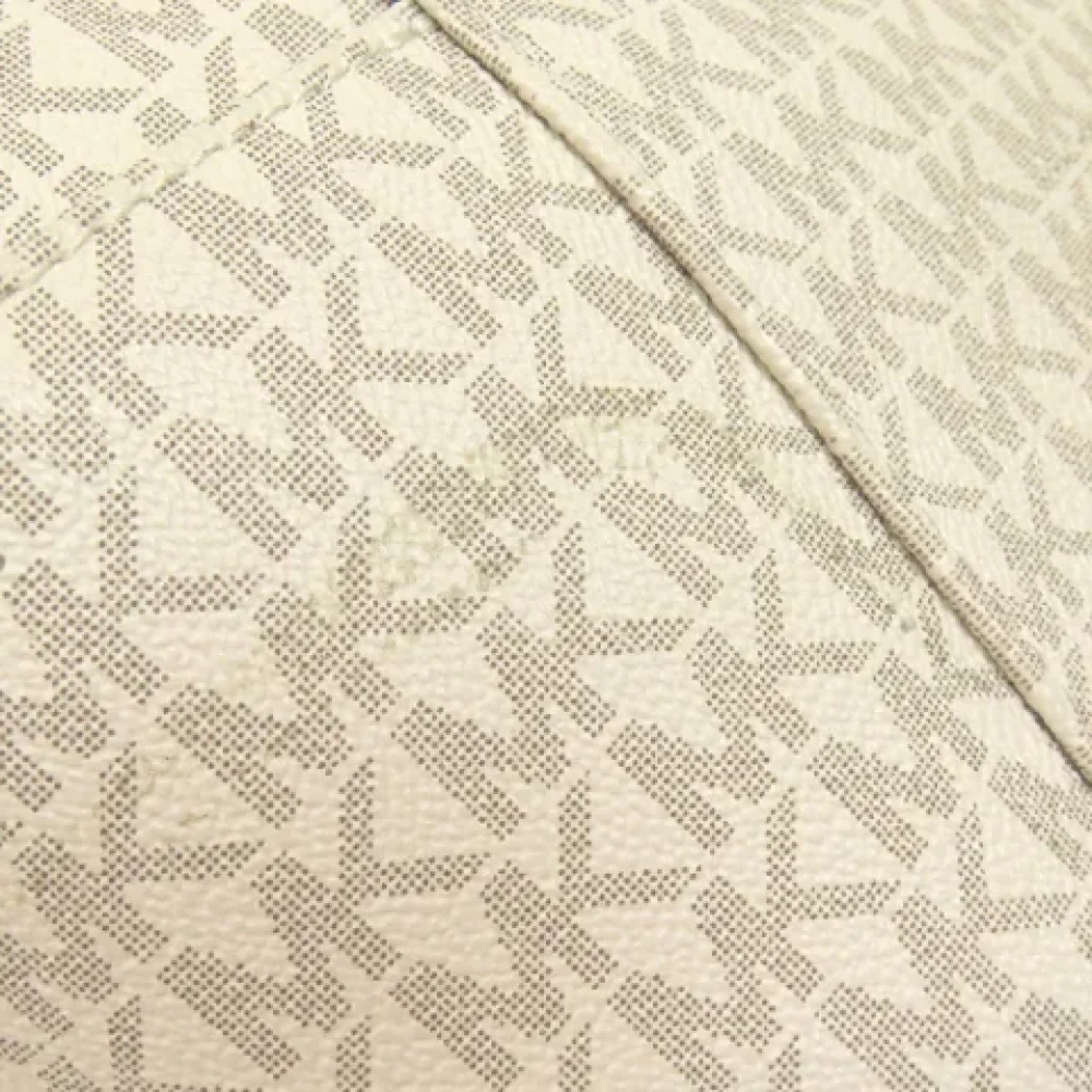 Michael Kors Pre-owned Plastic shoulder-bags White Dames