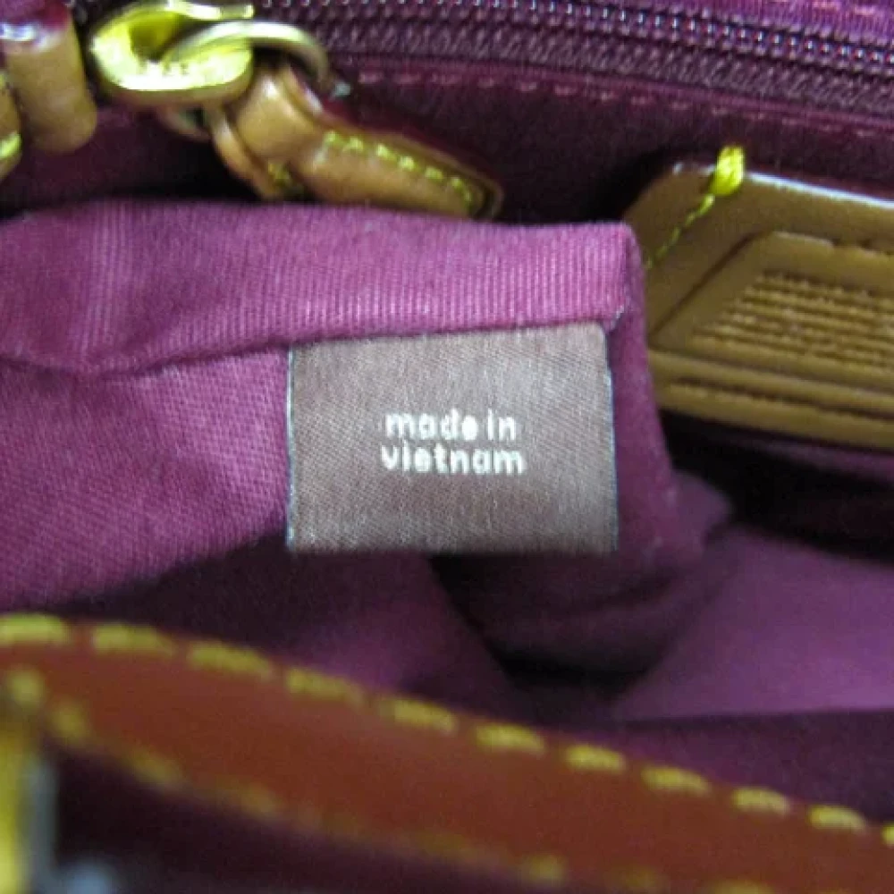 Coach Pre-owned Canvas handbags Beige Dames