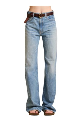 elegant-comfortable-indigo-jeans