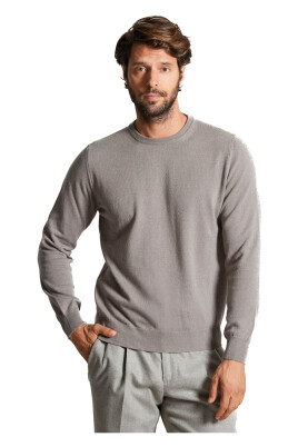 luxury-dove-grey-cashmere-sweater