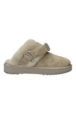 chausson-en-cuir-vert-avec-detail-en-fourrure