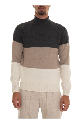 pull-a-col-roule-en-cachemire-avec-plis