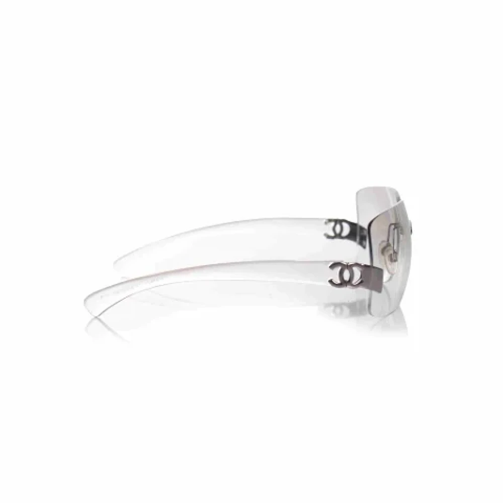 Chanel Vintage Pre-owned Fabric sunglasses White Dames