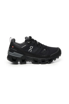 black-mesh-sneakers-with-logo-details