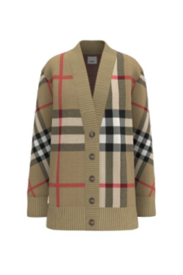 pulls-beige-pour-un-look-elegant