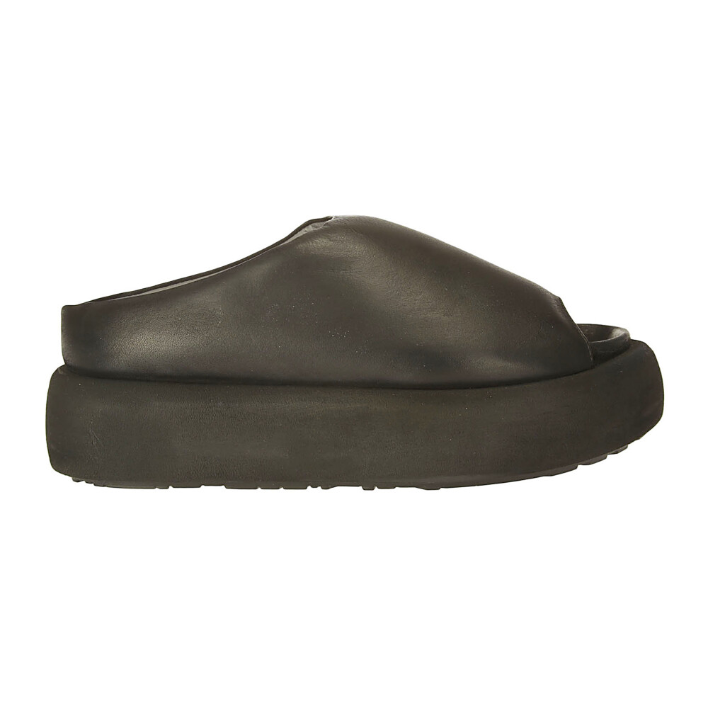 Slipper on sale trend 218