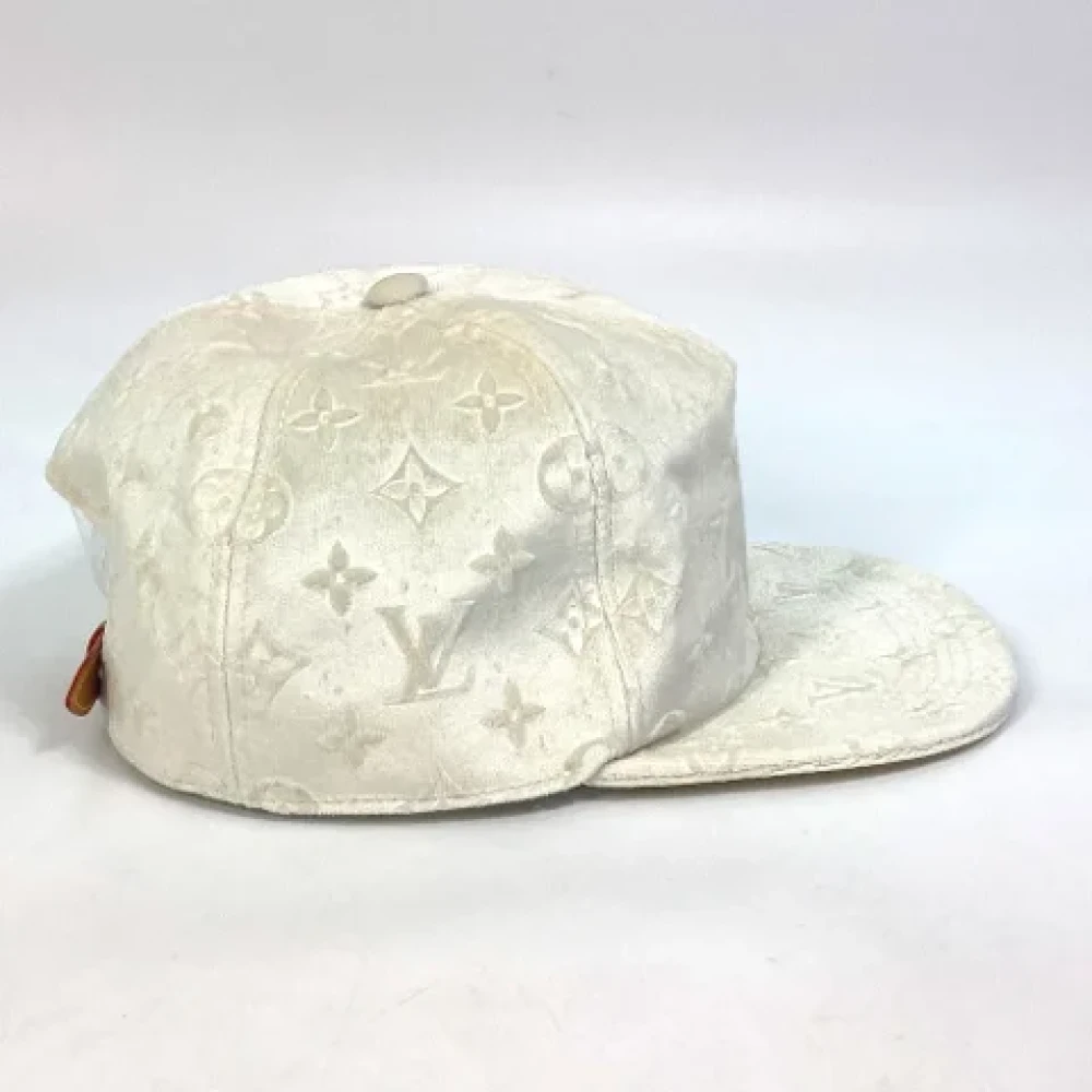Louis Vuitton Vintage Pre-owned Fabric hats White Dames