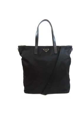nylon-tote-bag-with-logo-detail