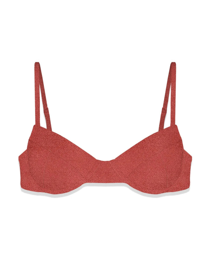 vetements-rouges-de-mer-pour-un-look-elegant