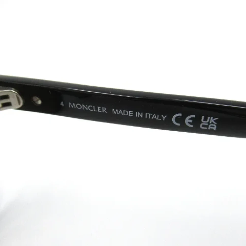 Moncler Pre-owned Plastic sunglasses Black Dames