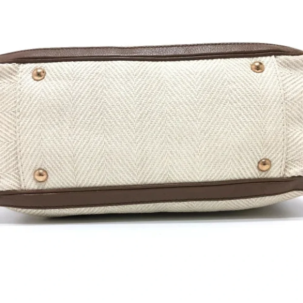 Salvatore Ferragamo Pre-owned Fabric shoulder-bags Beige Dames