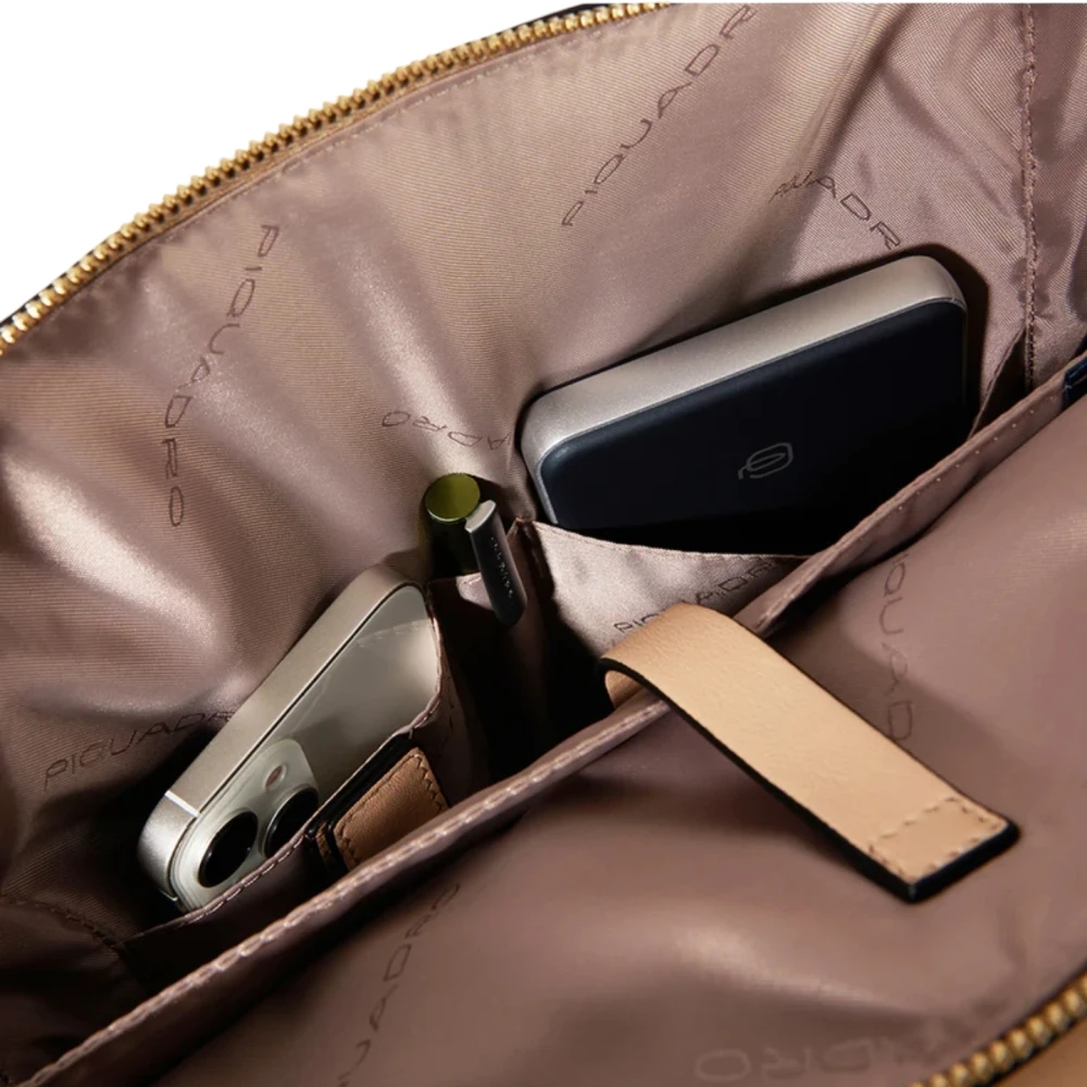 Piquadro Zwarte leren laptoptas met voorvak met rits Black Dames