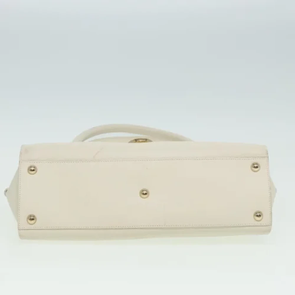 Salvatore Ferragamo Pre-owned Leather shoulder-bags White Dames