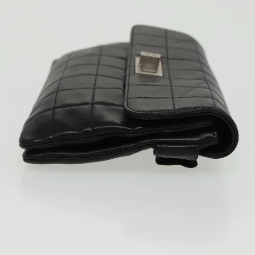 Chanel Vintage Pre-owned Leather clutches Black Dames