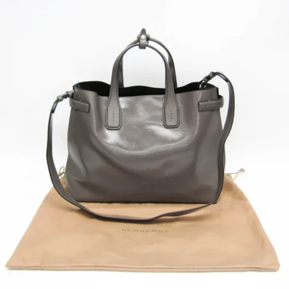 Burberry Vintage Pre-owned Leather shoulder-bags Gray Dames