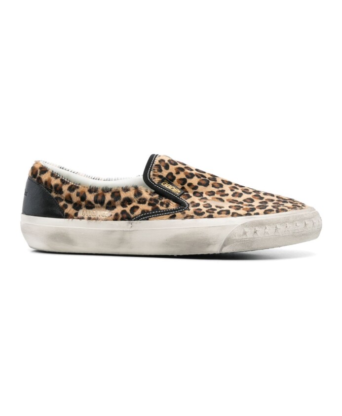 brown-sneakers-for-a-stylish-look