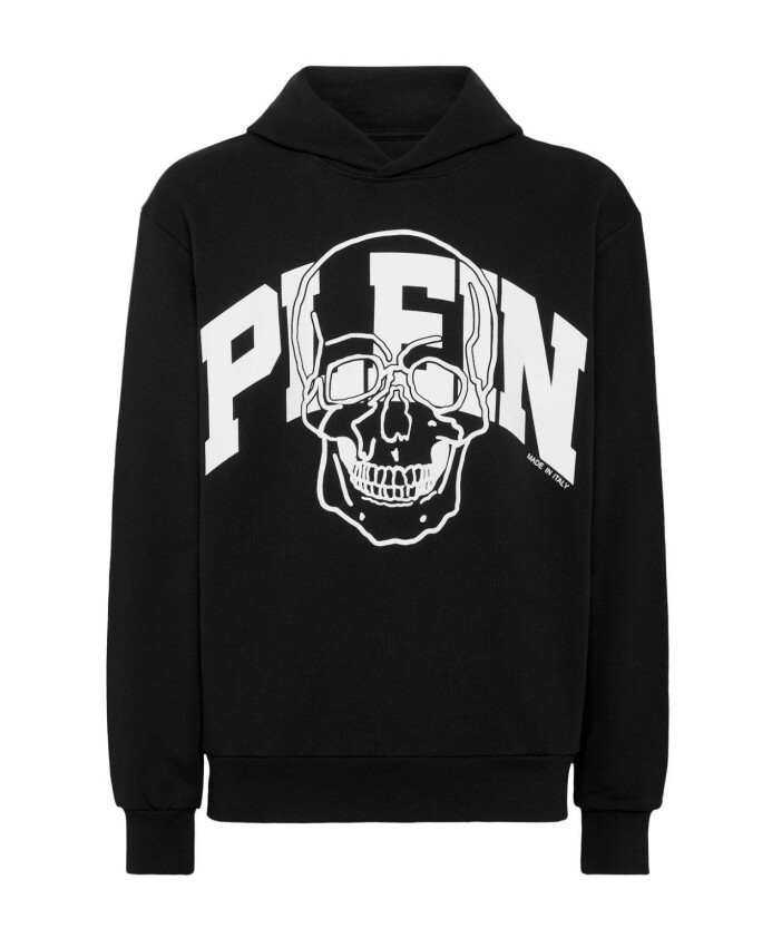 black-sweatshirt